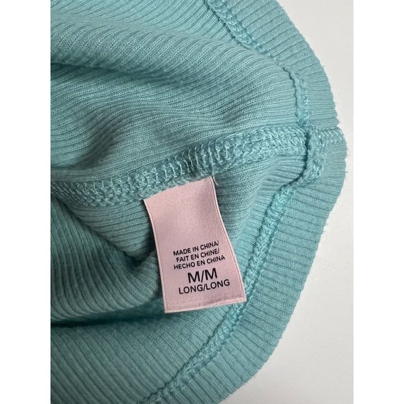 Victoria Secrets Womans Blue Lightweight Long Sleeve Shirt Size Medium - Picture 5 of 6